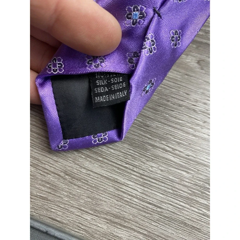Gianfranco Ferre Men's 100% Silk Geometric Pattern Neck‎ Tie Purple New